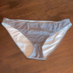 Black and white bikini bottom, large